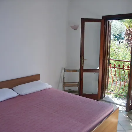 Borgo Le Logge Hotel apartamentowy 3*