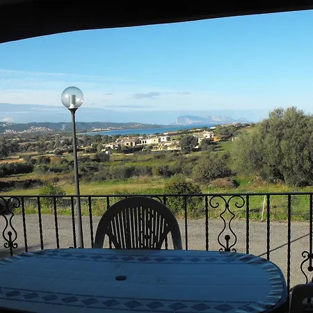 Borgo Le Logge Hotel apartamentowy Budoni